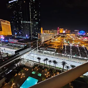 **** Aparthotel Strip & Sphere View - Separate Living - 2 Full Bath - Full Kitchen - Balcony - 900 Sqft - Mgm Signature United States